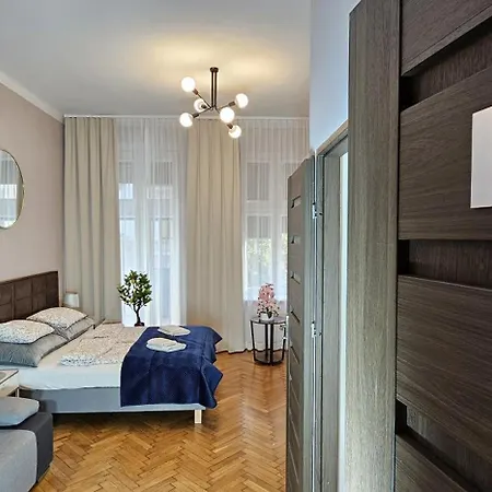 Old Town Apartamento *